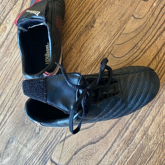 Wilson Kids Cleats - Picture 7 of 8